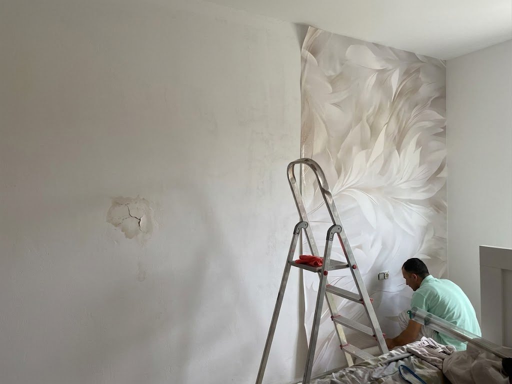 mur abîmé avant pose papier peint Maison Soubise